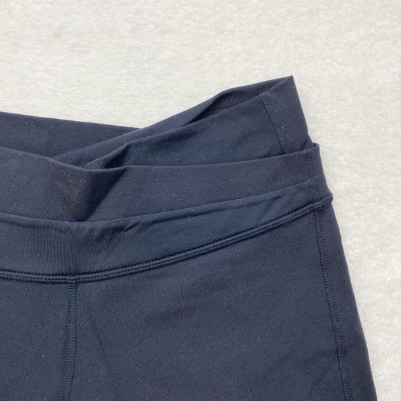 LULULEMON BLACK CAPRIS - Picture 2 of 7